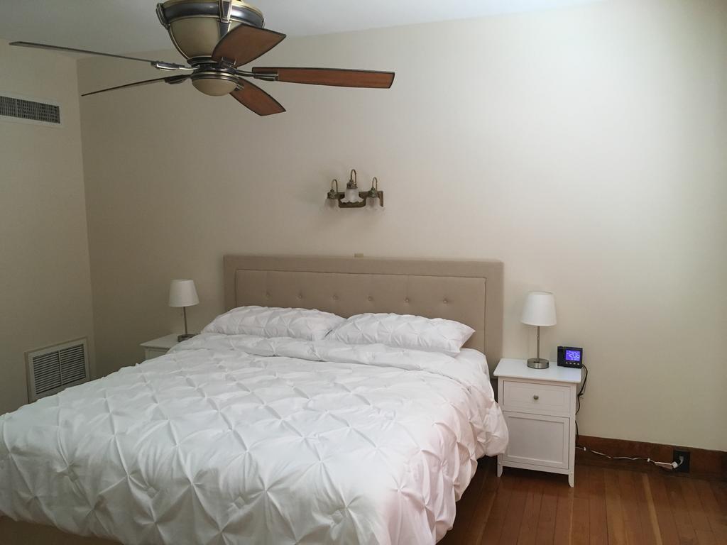 Hotel Burgess Reedley Екстериор снимка